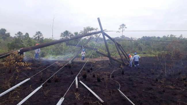  Más de 25 mil usuarios quedaron sin servicio de energía eléctrica por más de 8 horas, en cuatro distritos de la provincia de Rioja