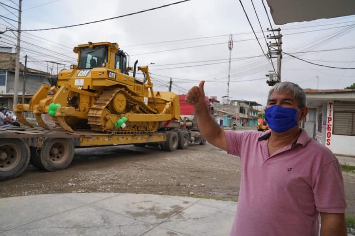  Gobierno regional de San Martín entregó ayer pool de maquinaria en Tocache y esta semana lo hará en Moyobamba