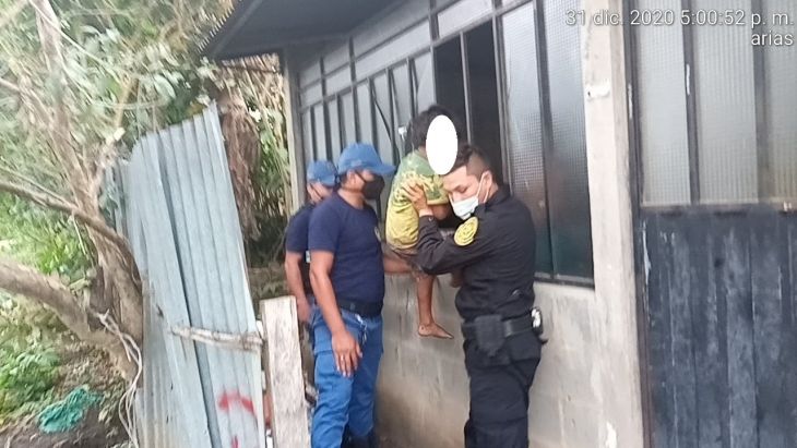  Moyobamba: Tres menores de edad que permanecieron por varias horas encerrados en el interior de una vivienda