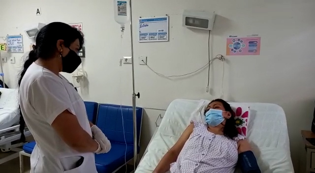  EsSalud Tarapoto: Técnica en enfermería presentó una reacción adversa común tras recibir la vacuna contra el Covid-19, evoluciona favorablemente y será dada de alta