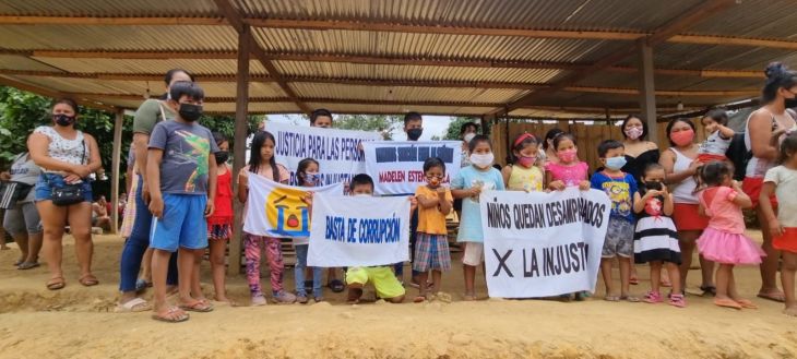  Abuelita clama apoyo para sus dos nietos cuya madre fue recluida en prisión por invasión de terreno en el distrito de La Banda de Shilcayo