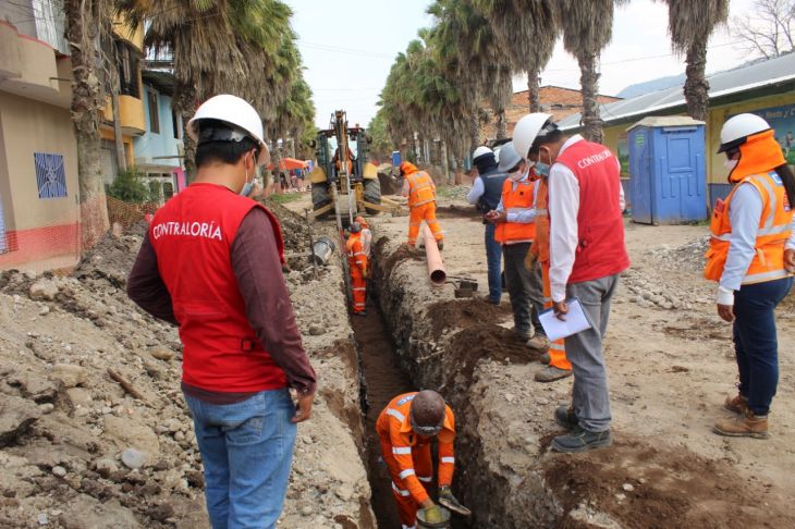  Nueva Cajamarca: Contraloría detectó que Especialistas contratados para proyecto de agua y alcantarillado trabajaron simultáneamente en otras obras