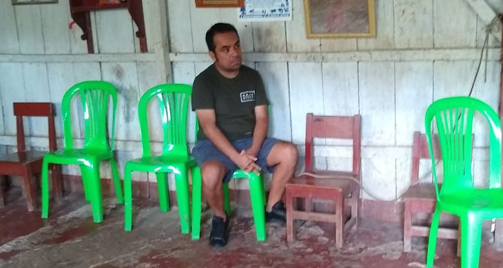  Tras recibir cinco pencazos y depositar 41 mil soles, sujeto que habría estafado a moradores de Pacayzapa con el cuento del programa Techo Propio fue liberado