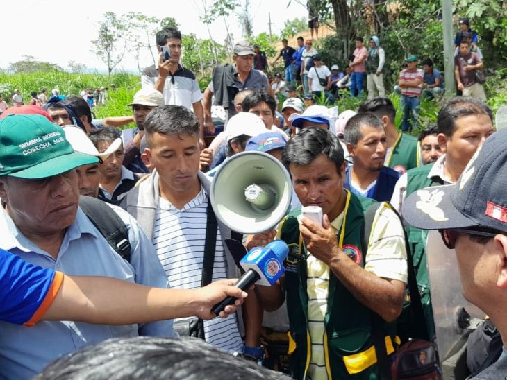  Moyobamba: Fiscales de prevención del delito exhortaron a rondas campesinas a desbloquear tramo de vía nacional a la altura del sector indañe