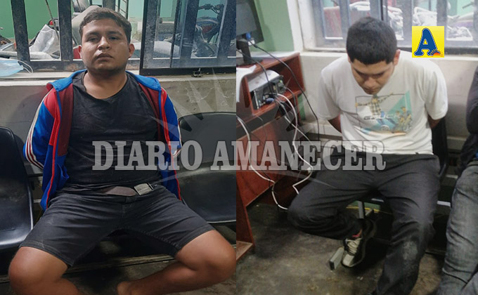  Nueva Cajamarca: Policía de Moyobamba captura a dos sujetos que son sindicados de haber asaltado a mano armada en casa de apuestas