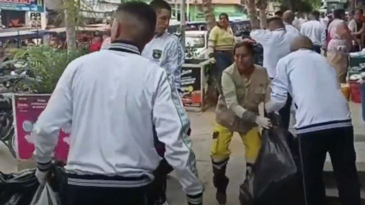  Tarapoto: Estudiantes de la Escuela de Sub Oficiales de la PNP participaron de recojo de la basura en el Barrio Comercio