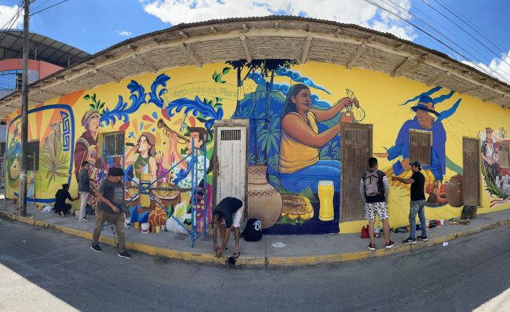  Más de 20 artistas participan del “Corredor Artístico” muralizando viviendas colindantes al parque Suchiche