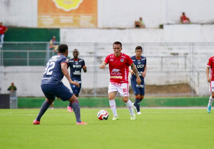  César Vallejo goleó 4-1 a Unión Comercio y lo hunde más en el clausura